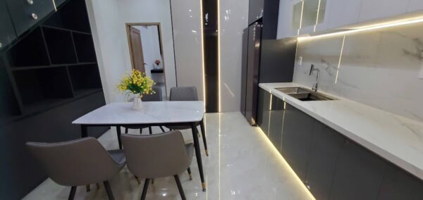 Nhà 2 tầng kiệt ô tô Tôn Đản, 80mv, 5180