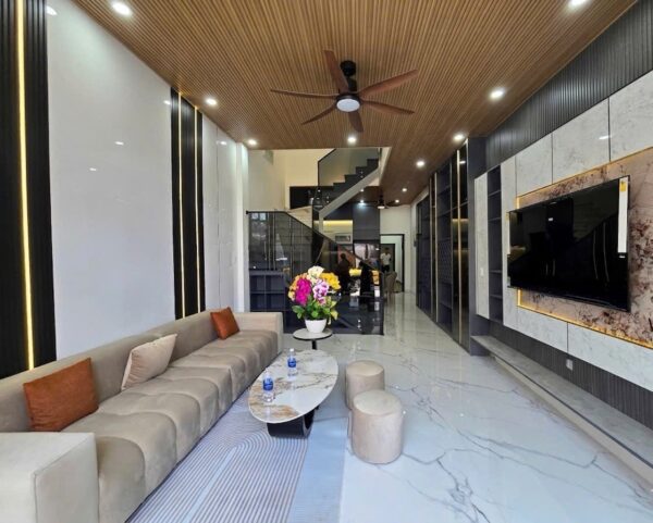 Nhà 2 tầng kiệt ô tô Tôn Đản 90mv, 5150