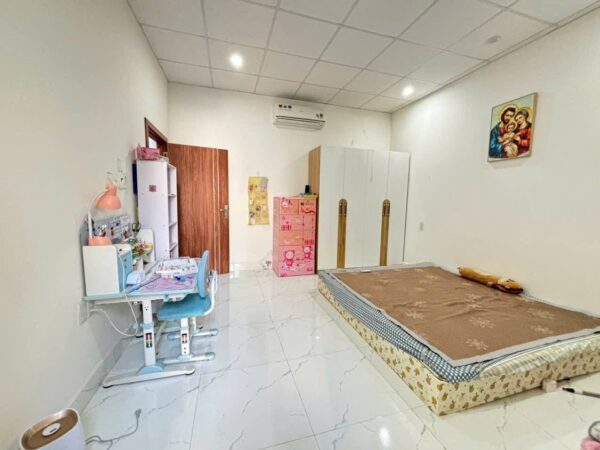 Nhà 2 tầng kiệt Đỗ Quang 42mv, 3550