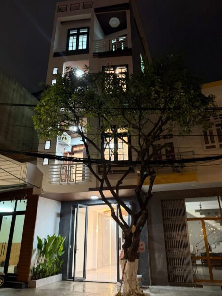Nhà 5 tầng mặt tiền Hải Hồ 11ty5