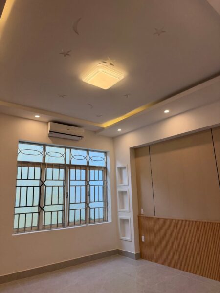 Nhà 5 tầng mặt tiền Hải Hồ 11ty5
