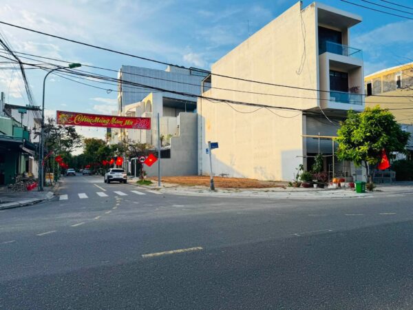 Đất lô góc Phùng Hưng 155mv, 15ty9