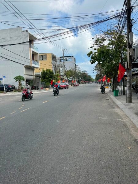 Đất lô góc Phùng Hưng 155mv, 15ty9