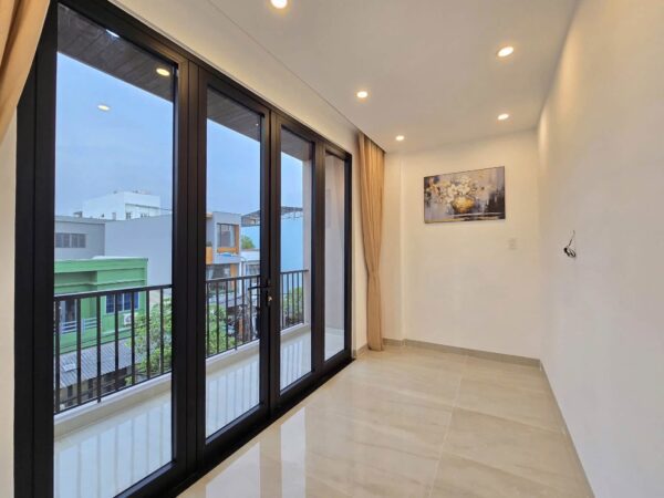 Nhà 3 tầng mặt tiền Nguyễn Huy Tự 7950