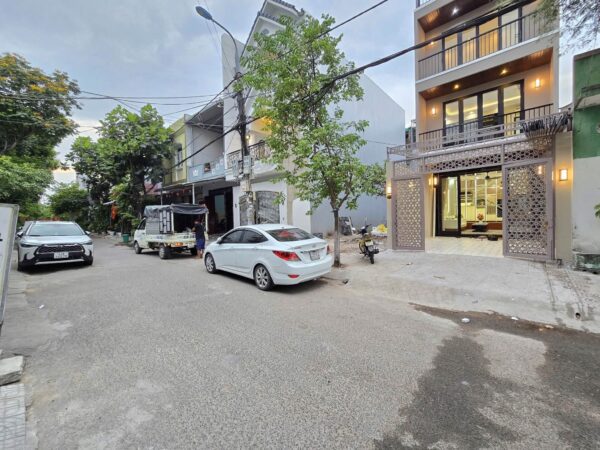 Nhà 3 tầng mặt tiền Nguyễn Huy Tự 7950