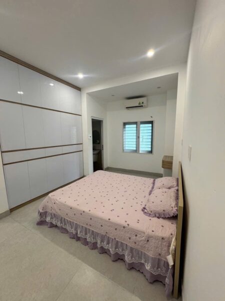 Nhà 3 tầng mặt tiền Trần Nhân Tông 9900