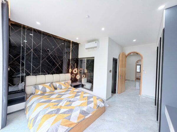 Nhà 3 tầng mặt tiền Lê Thiệt 7750