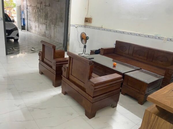 Nhà cấp 4 mặt tiền Hoàng Văn Thái 100mv, 2400
