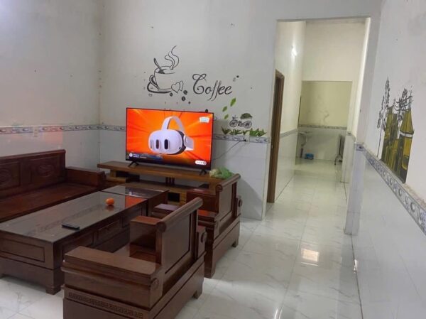 Nhà cấp 4 mặt tiền Hoàng Văn Thái 100mv, 2400