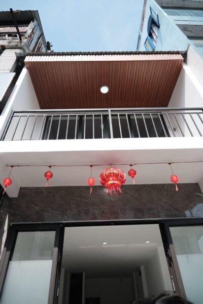 Cho thuê nhà 2 tầng mặt tiền Hoàng Diệu 20tr