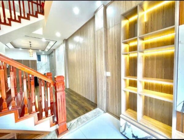 Nhà 4 tầng mặt tiền Đoàn Nhữ Hài, 6900