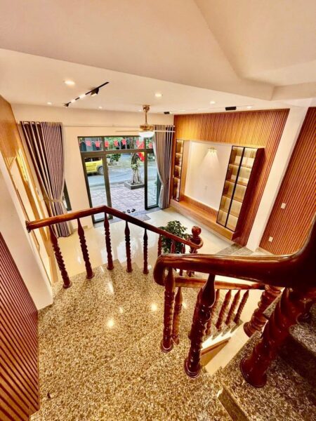Nhà 3 tầng mặt tiền Nhơn Hoà, 6500