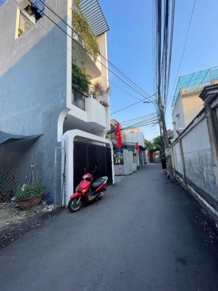 Đất kiệt ô tô Nguyễn Phước Nguyên, 3750