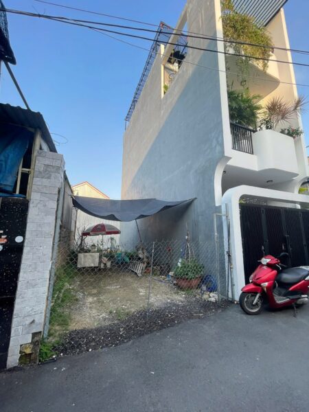 Đất kiệt ô tô Nguyễn Phước Nguyên, 3750