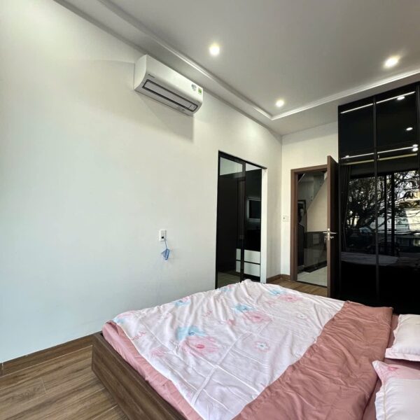 Nhà 3 tầng mặt tiền Hồ Tùng Mậu 12ty9