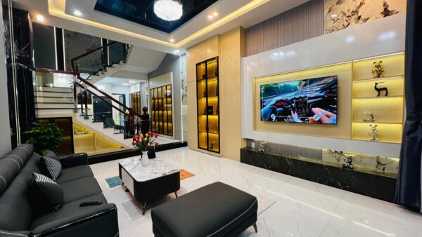 Nhà 3 tầng mặt tiền Dương Đức hiền 7950