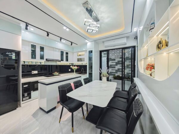 Nhà 3 tầng mặt tiền Lê Thiệt 72mv, 7650