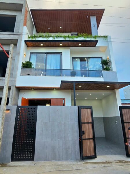 Nhà 3 tầng mặt tiền Khe Cạn 71mv, 5690