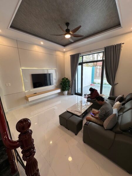 Nhà 2 tầng mặt tiền Nguyễn Công Hoan 7790
