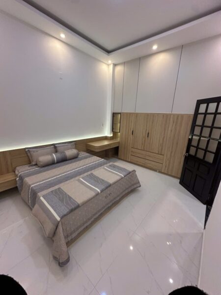 Nhà 2 tầng mặt tiền Nguyễn Công Hoan 7790