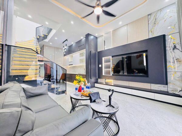Nhà 2 tầng kiệt ô tô Nguyễn Công Hoan 5450