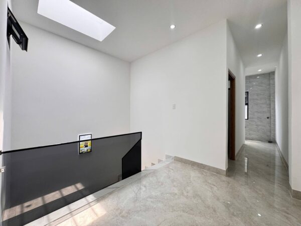 Nhà 2 tầng kiệt ô tô Nguyễn Công Hoan 5450