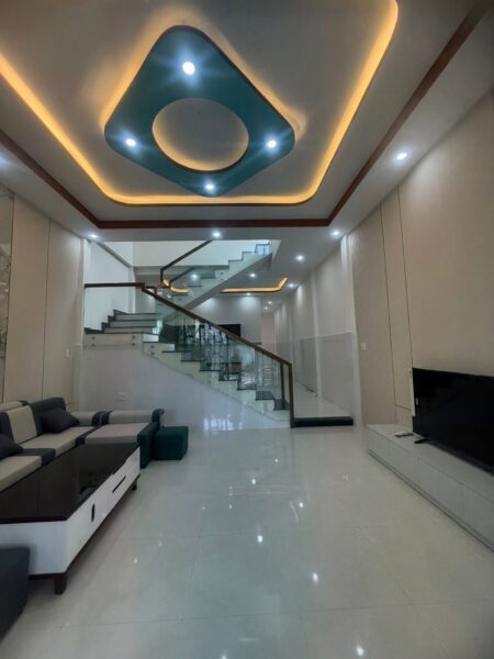 Nhà 2 tầng kiệt ô tô Hoàng Văn Thái 4850