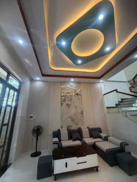 Nhà 2 tầng kiệt ô tô Hoàng Văn Thái 4850