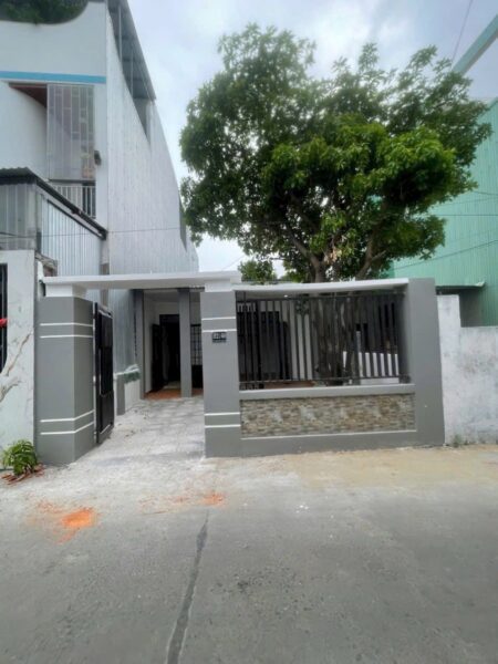 Nhà cấp 4 kiệt ô tô Nguyễn Chánh 105mv, 4250