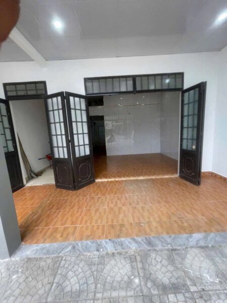 Nhà cấp 4 kiệt ô tô Nguyễn Chánh 105mv, 4250