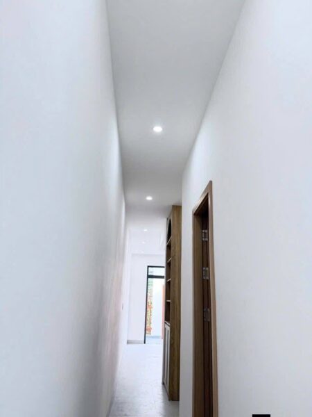 Nhà kiệt ô tô Cách mạng tháng 8 3250