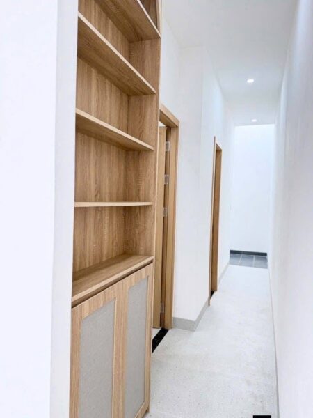 Nhà kiệt ô tô Cách mạng tháng 8 3250