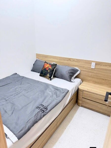 Nhà kiệt ô tô Cách mạng tháng 8 3250