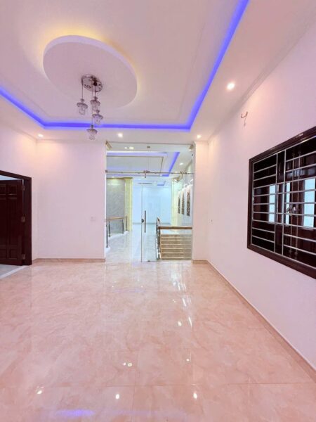 Biệt thự 3 tầng mặt tiền Chơn Tâm 290mv, 15ty5