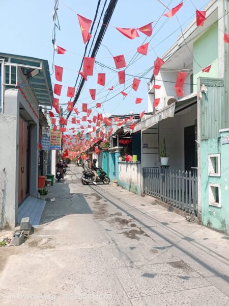 Nhà cấp 4 kiệt ô tô Tôn Đản 76mv, 3470