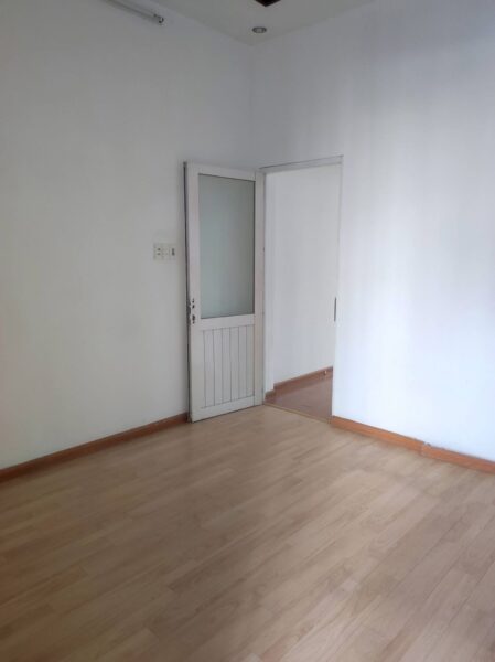 Nhà 3 tầng mặt tiền Lê Độ 87mv, 11ty5