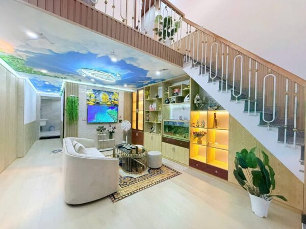 Nhà 2 tầng kiệt ô tô Hoàng Diệu 5900