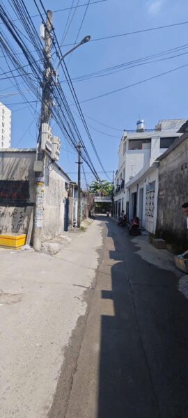 Nhà cấp 4 2 mặt kiệt ô tô Âu Cơ 92mv, 3850