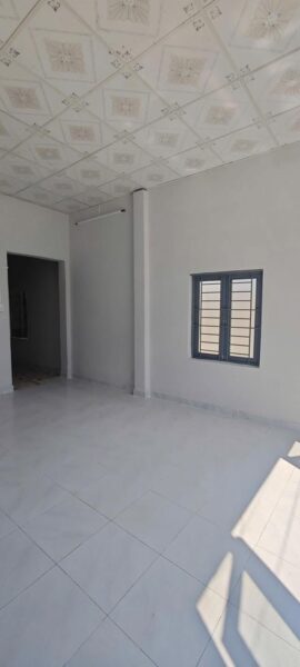 Nhà cấp 4 2 mặt kiệt ô tô Âu Cơ 92mv, 3850