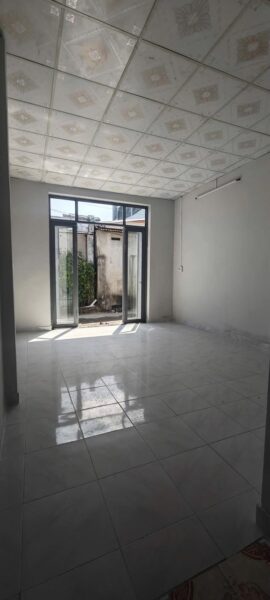 Nhà cấp 4 2 mặt kiệt ô tô Âu Cơ 92mv, 3850