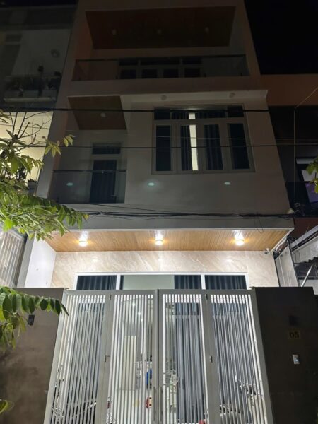 Nhà 3 tầng mặt tiền Bàu Làng 100mv, 9700