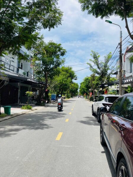 Đất mặt tiền Nguyễn Sắc Kim 97mv, 5700