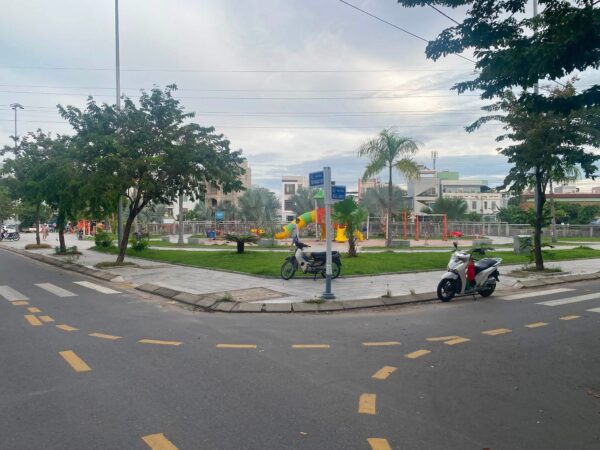 Đất mặt tiền Đỗ Ngọc Du 143mv, 9800