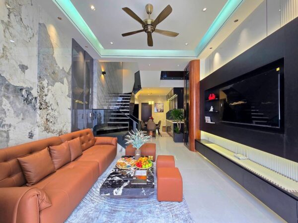 Nhà 3 tầng kiệt ô tô Tô Hiệu 81mv, 5650