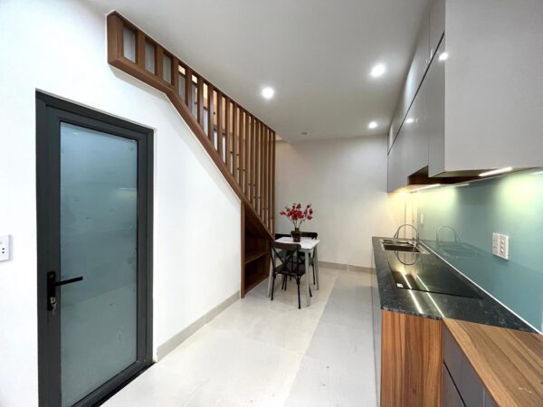 Nhà 3 tầng kiệt Nguyễn Lương Bằng 2550