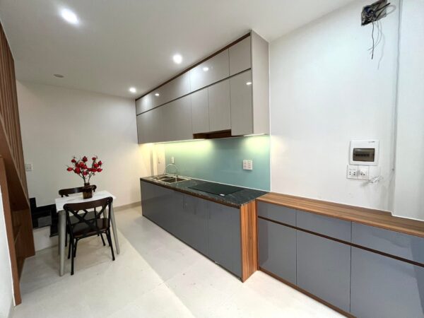 Nhà 3 tầng kiệt Nguyễn Lương Bằng 2550