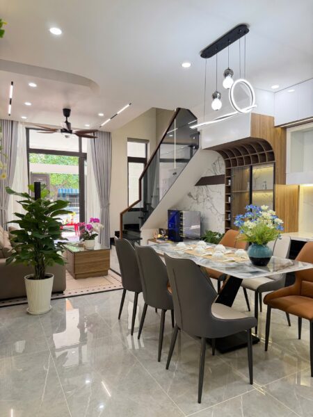 Nhà 3 tầng mặt tiền Lê Thiệt 8650