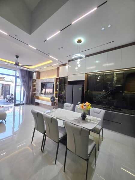 Nhà 3 tầng kiệt ô tô Âu Cơ 101mv, 5750