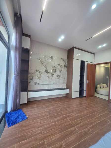 Nhà 3 tầng kiệt ô tô Âu Cơ 101mv, 5750