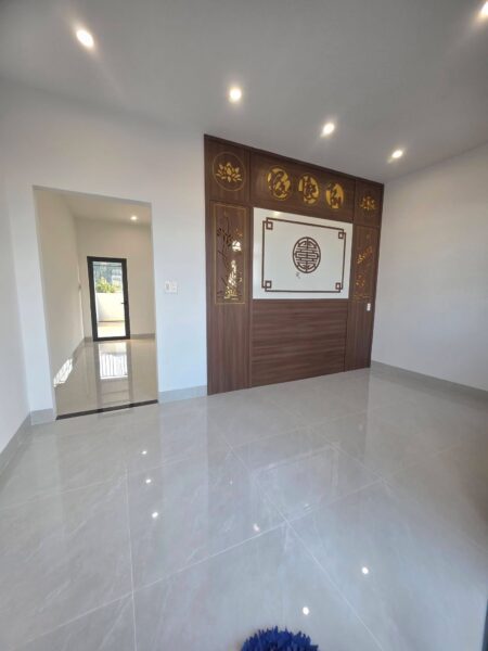 Nhà 3 tầng kiệt ô tô Âu Cơ 101mv, 5750